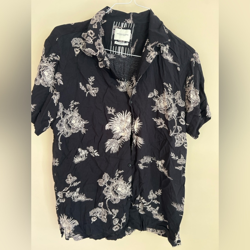 Denim & Flower Black Short-Sleeve Floral Button-Down Shirt